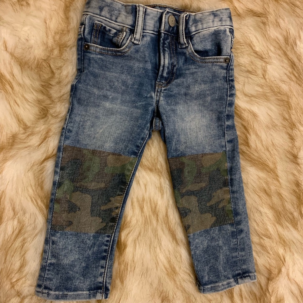 Gap acid wash toddler jeans with camo 18-24M